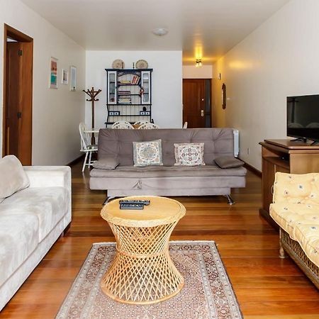 Apartamento Amplo E Aconchegante Na Av Das Hortencias No Centro De Gramado Exteriör bild