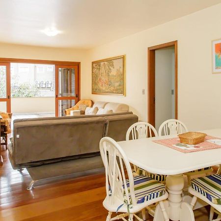 Apartamento Amplo E Aconchegante Na Av Das Hortencias No Centro De Gramado Exteriör bild