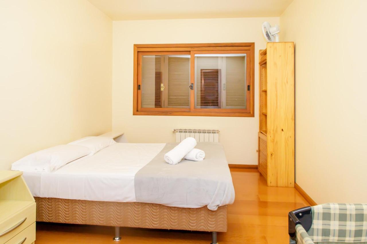 Apartamento Amplo E Aconchegante Na Av Das Hortencias No Centro De Gramado Exteriör bild