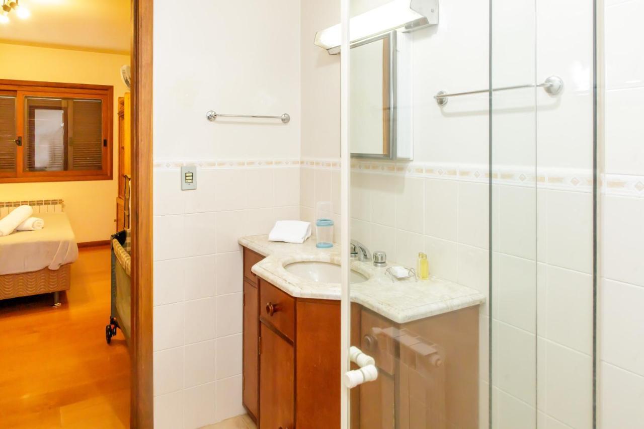 Apartamento Amplo E Aconchegante Na Av Das Hortencias No Centro De Gramado Exteriör bild